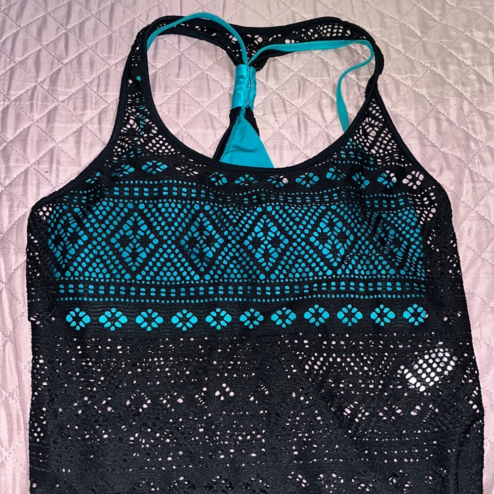 Women’s bathing suit top